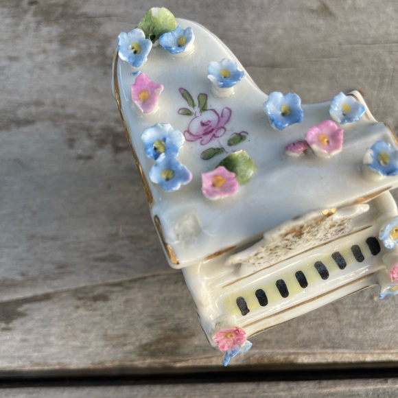 Limoges set of seven miniature furniture - Picture 11 of 15